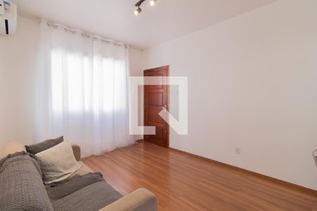 Sala de apartamento à venda com 2 quartos, 42m² em Cristal, Porto Alegre
