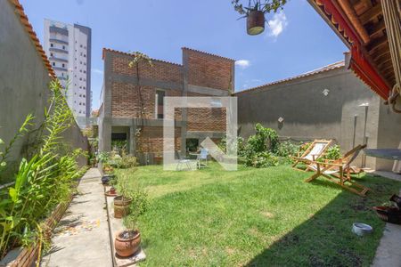 Casa à venda com 250m², 4 quartos e 4 vagasQuintal dos fundos