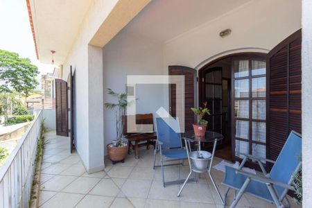 Casa à venda com 250m², 4 quartos e 4 vagasVaranda Quarto 1 e 2