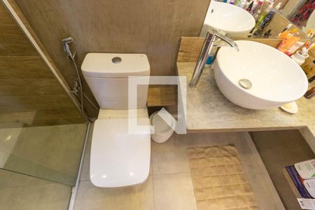 Casa à venda com 250m², 4 quartos e 4 vagasBanheiro Suíte 2