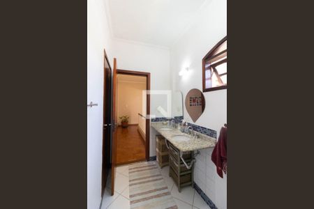 Casa à venda com 250m², 4 quartos e 4 vagasBanheiro