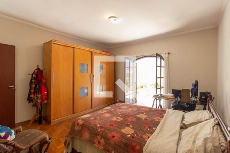 Casa à venda com 250m², 4 quartos e 4 vagasSuíte 1