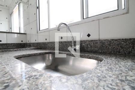 Sala/Cozinha de apartamento para alugar com 1 quarto, 40m² em Cidade Antônio Estevão de Carvalho, São Paulo