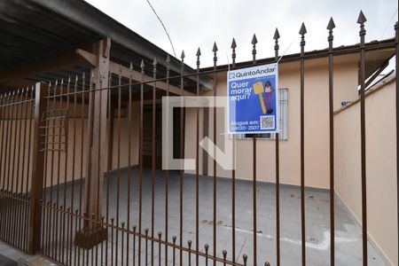 Casa à venda com 90m², 1 quarto e 1 vaga Casa à venda com 90m², 1 quarto e 1 vagaFachada