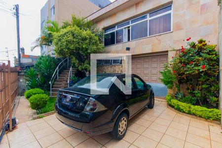 Casa à venda com 300m², 4 quartos e 7 vagas Casa à venda com 300m², 4 quartos e 7 vagasGaragem