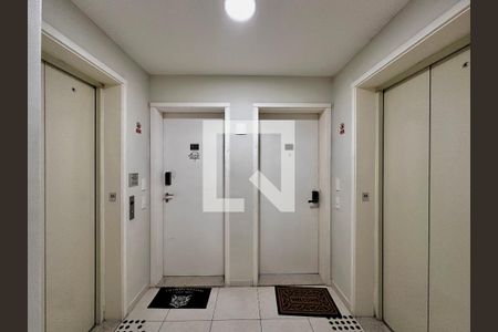 Apartamento à venda com 117m², 2 quartos e 2 vagasHall Apartamento