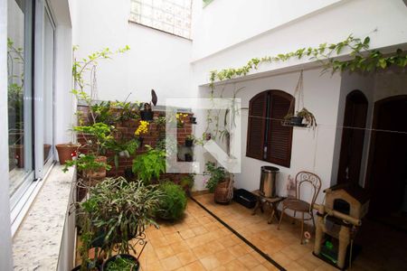 Quintal de casa à venda com 3 quartos, 108m² em Vila Regente Feijó, São Paulo