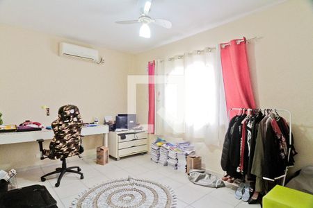 Casa à venda com 220m², 3 quartos e 3 vagas Casa à venda com 220m², 3 quartos e 3 vagasQuarto 2