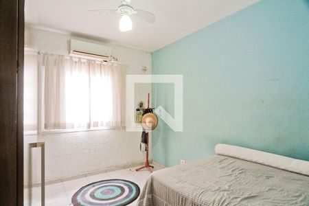 Casa à venda com 220m², 3 quartos e 3 vagas Casa à venda com 220m², 3 quartos e 3 vagasQuarto 1