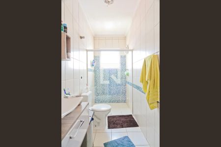 Casa à venda com 220m², 3 quartos e 3 vagas Casa à venda com 220m², 3 quartos e 3 vagasBanheiro