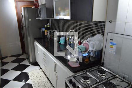 Apartamento para alugar com 65m², 2 quartos e 1 vagaCozinha