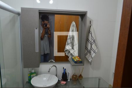 Apartamento para alugar com 65m², 2 quartos e 1 vagaBanheiro 