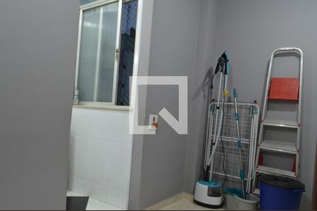 Apartamento para alugar com 65m², 2 quartos e 1 vagaDispensa
