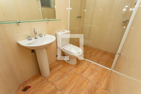 Casa à venda com 405m², 4 quartos e 4 vagas Casa à venda com 405m², 4 quartos e 4 vagasBanheiro social