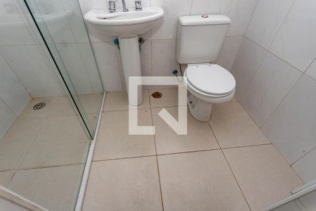 Casa à venda com 405m², 4 quartos e 4 vagas Casa à venda com 405m², 4 quartos e 4 vagasBanheiro de serviço