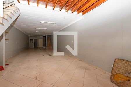 Casa à venda com 405m², 4 quartos e 4 vagas Casa à venda com 405m², 4 quartos e 4 vagasGaragem