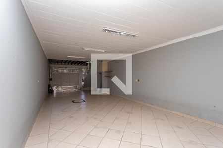 Casa à venda com 405m², 4 quartos e 4 vagas Casa à venda com 405m², 4 quartos e 4 vagasGaragem