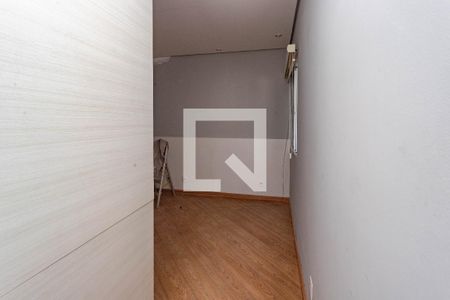 Casa à venda com 405m², 4 quartos e 4 vagas Casa à venda com 405m², 4 quartos e 4 vagasSuíte adicional piso da piscina