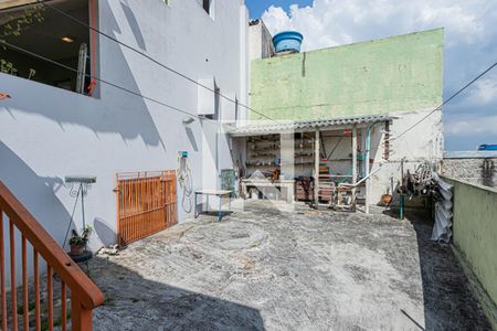 Casa à venda com 250m², 4 quartos e 3 vagas Casa à venda com 250m², 4 quartos e 3 vagasQuintal