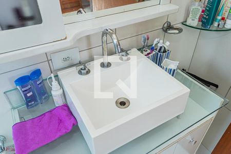 Casa à venda com 250m², 4 quartos e 3 vagas Casa à venda com 250m², 4 quartos e 3 vagasBanheiro suite 2