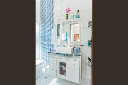 Casa à venda com 250m², 4 quartos e 3 vagas Casa à venda com 250m², 4 quartos e 3 vagasBanheiro suite 2