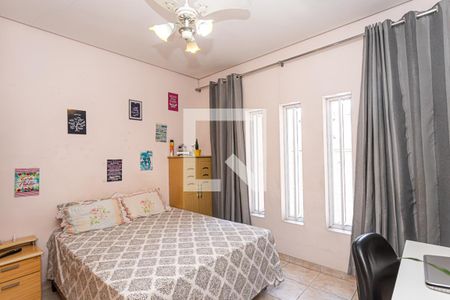 Casa à venda com 250m², 4 quartos e 3 vagas Casa à venda com 250m², 4 quartos e 3 vagasSuite 3