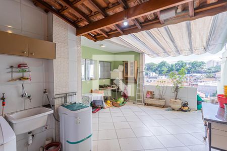 Casa à venda com 250m², 4 quartos e 3 vagas Casa à venda com 250m², 4 quartos e 3 vagasÁrea de serviço