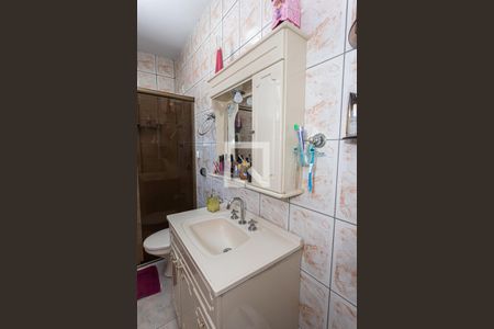 Casa à venda com 250m², 4 quartos e 3 vagas Casa à venda com 250m², 4 quartos e 3 vagasBanheiro suite 3