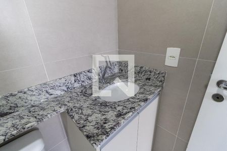 Apartamento à venda com 62m², 3 quartos e 1 vaga Apartamento à venda com 62m², 3 quartos e 1 vagaBanheiro da Suíte