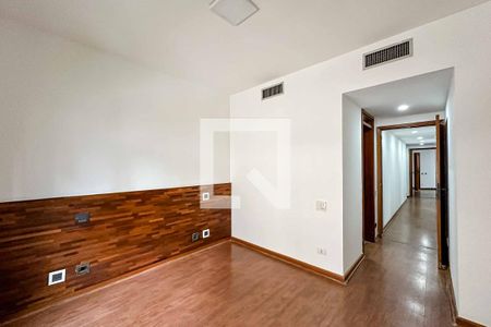 Apartamento à venda com 230m², 4 quartos e 3 vagasQuarto