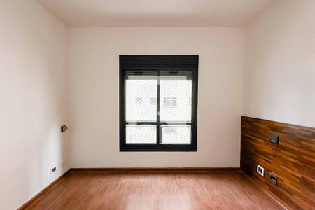 Apartamento à venda com 230m², 4 quartos e 3 vagasQuarto