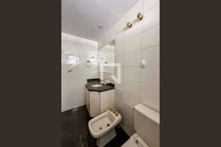 Apartamento à venda com 230m², 4 quartos e 3 vagasBanheiro Social 