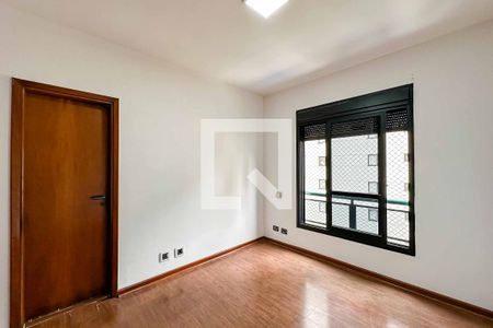 Apartamento à venda com 230m², 4 quartos e 3 vagas Quarto