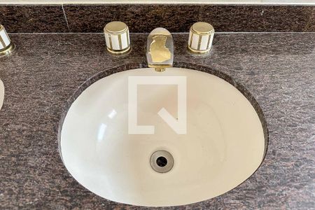 Apartamento à venda com 230m², 4 quartos e 3 vagasBanheiro Quarto