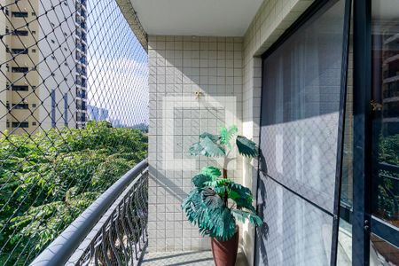 Sacada de apartamento à venda com 3 quartos, 78m² em Santo Amaro, São Paulo