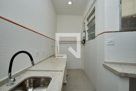 Apartamento à venda com 85m², 2 quartos e 1 vagaÁrea de Serviço