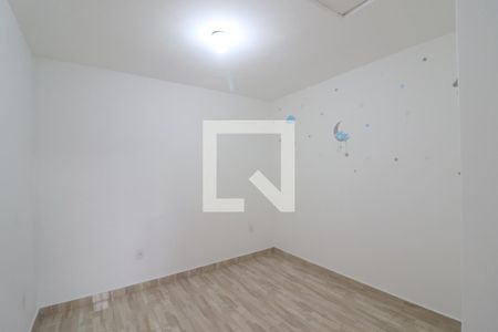 Quarto 2 de casa para alugar com 2 quartos, 100m² em Vila Guaca, São Paulo