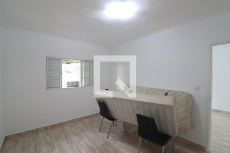 Quarto 1  de casa para alugar com 2 quartos, 100m² em Vila Guaca, São Paulo