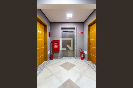 Apartamento à venda com 77m², 2 quartos e 1 vagaÁrea comum - Andar do Imóvel (Elevador)