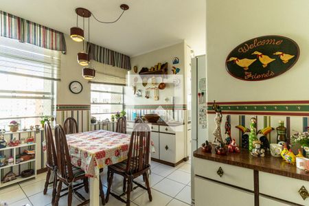 Apartamento para alugar com 275m², 4 quartos e 4 vagasCopa