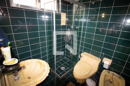 Casa à venda com 500m², 4 quartos e 6 vagas Casa à venda com 500m², 4 quartos e 6 vagasBanheiro da Suíte 1