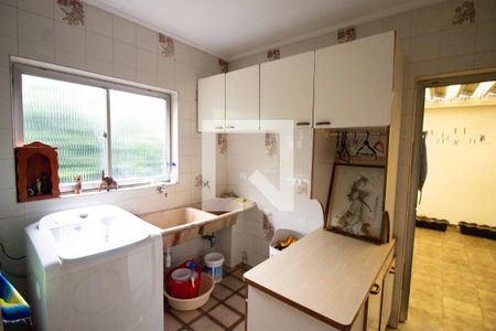 Casa à venda com 500m², 4 quartos e 6 vagas Casa à venda com 500m², 4 quartos e 6 vagasÁrea de Serviço