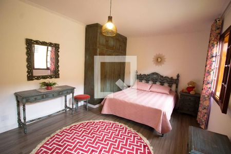 Casa à venda com 500m², 4 quartos e 6 vagas Casa à venda com 500m², 4 quartos e 6 vagasQuarto 1 - Suíte