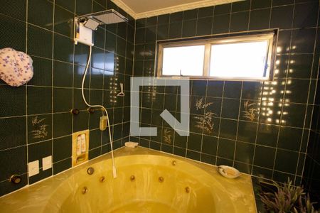 Casa à venda com 500m², 4 quartos e 6 vagas Casa à venda com 500m², 4 quartos e 6 vagasBanheiro da Suíte 4