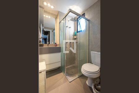 Suíte - Banheiro de apartamento para alugar com 2 quartos, 58m² em Pinheiros, São Paulo