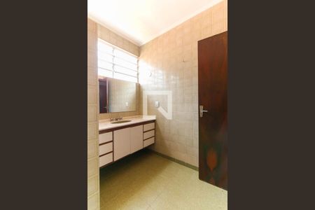 Casa para alugar com 230m², 3 quartos e 2 vagasBanheiro da Suíte