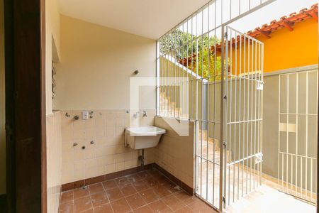 Casa para alugar com 230m², 3 quartos e 2 vagasÁrea de Serviço