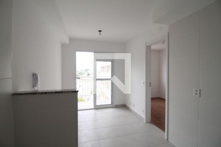 Sala/Cozinha e Área de Serviço de apartamento à venda com 1 quarto, 27m² em Vila Ré, São Paulo