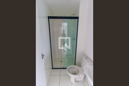 Banheiro de kitnet/studio para alugar com 1 quarto, 35m² em Quinta da Paineira, São Paulo