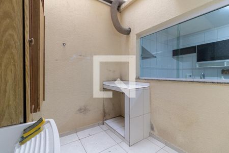 Casa de condomínio à venda com 110m², 3 quartos e 2 vagasLavanderia